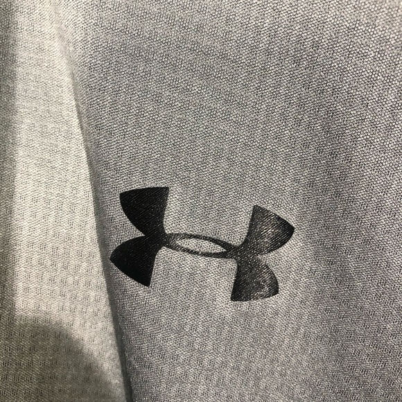 Men’s Under Armour cold gear zip up hooded jacket. - Picture 2 of 7